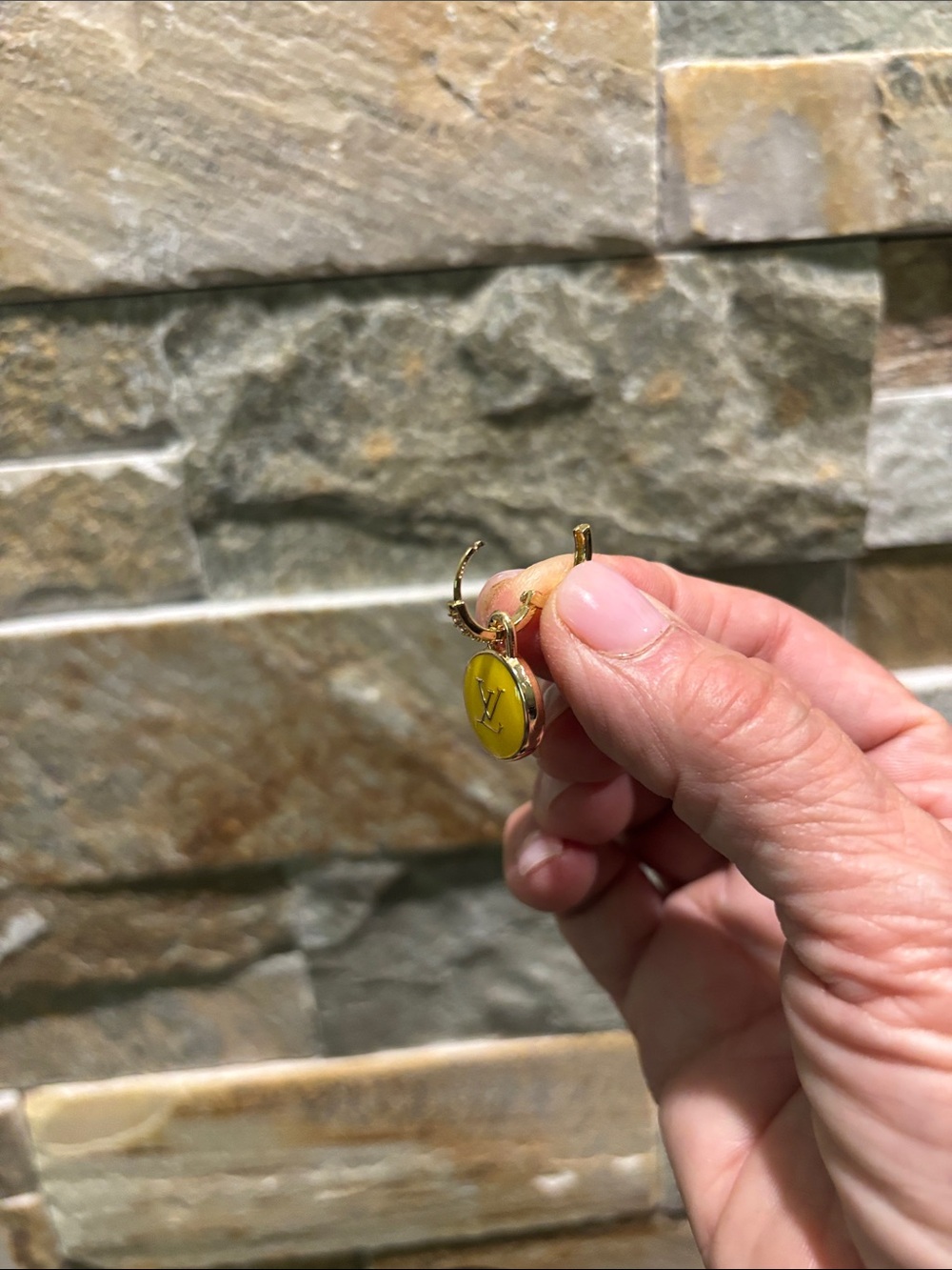 Yellow Enamel LV Logo Drop earrings - Picture 3 of 4